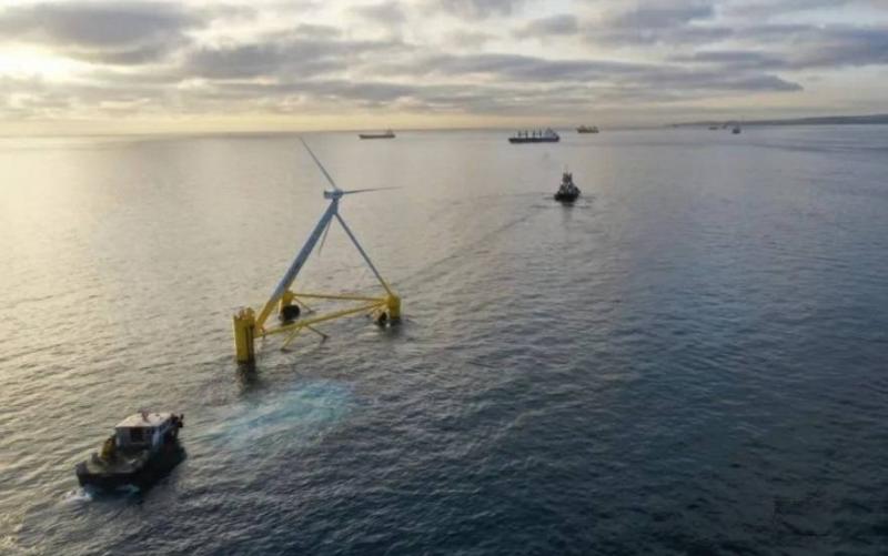 历时4年，全球首款无塔筒浮式风机终于出海