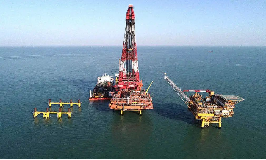 国内增压能力最大的海上循环注气平台海上安装全部完成