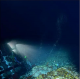 中国科学院海洋研究所研制多代深海坐底长期观测系统