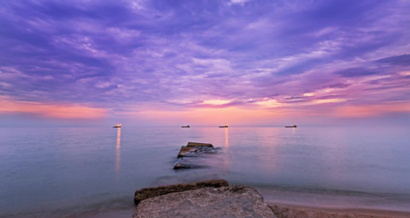 中法共建风光氢储绿色能源协同融合的海上综合智慧能源岛示范项目