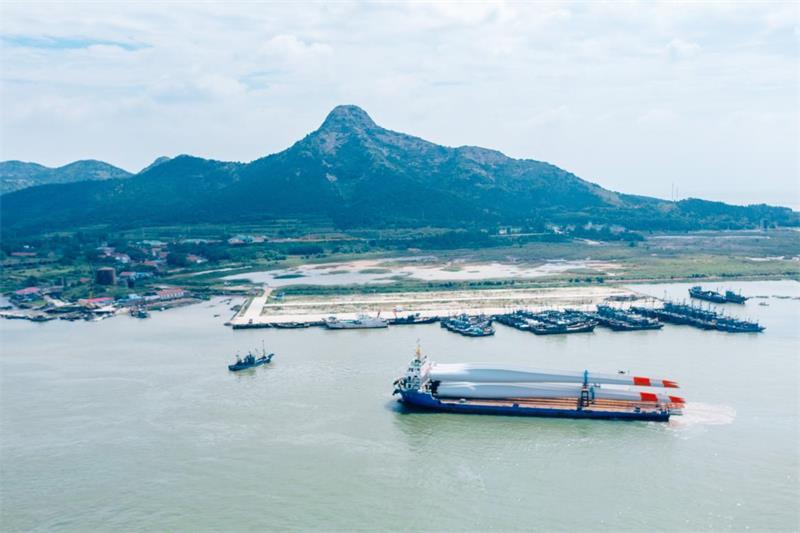 乳山迎来海上风电项目集中投产期，预计到今年年底产值可达100亿元