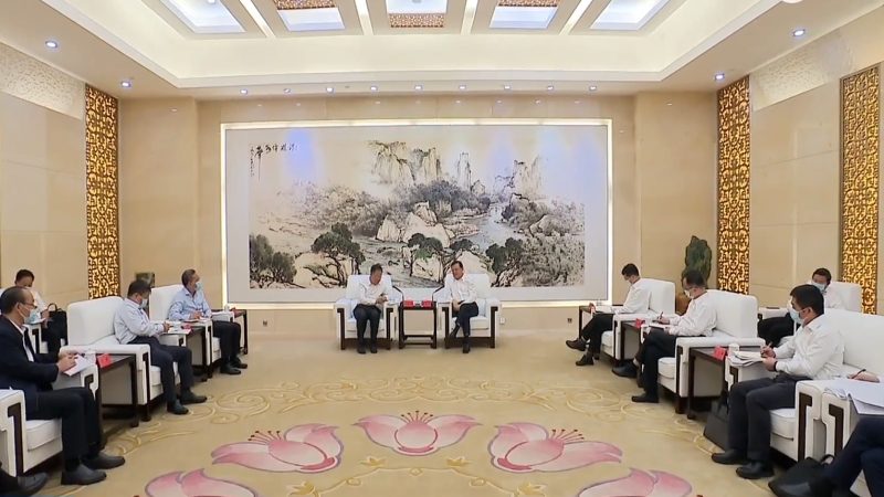 王伟中在广州与中国铁建股份有限公司党委书记、董事长汪建平一行进行工作会谈