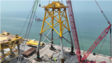 中交三航自制首座海上风电导管架顺利合拢