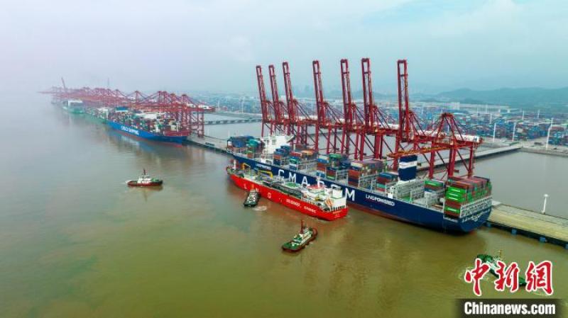 宁波舟山港迎来首单国际航行船舶保税LNG加注业务