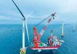 “白鹤滩”号顺利完成我国首台13兆瓦大容量海上风机吊装
