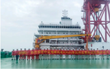 4000吨全回转起重船“海峰2001”海上航行试验成功