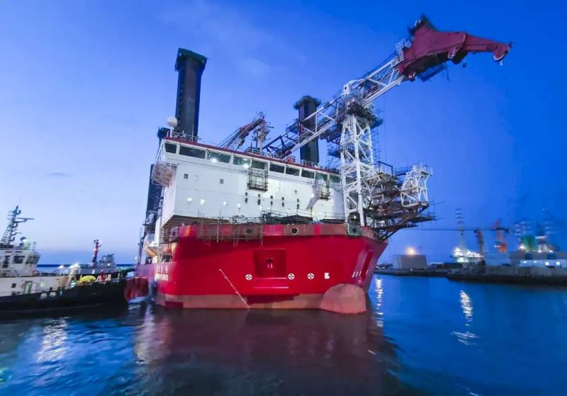 “慧海1号”风电安装平台坞内工程完工按计划出坞