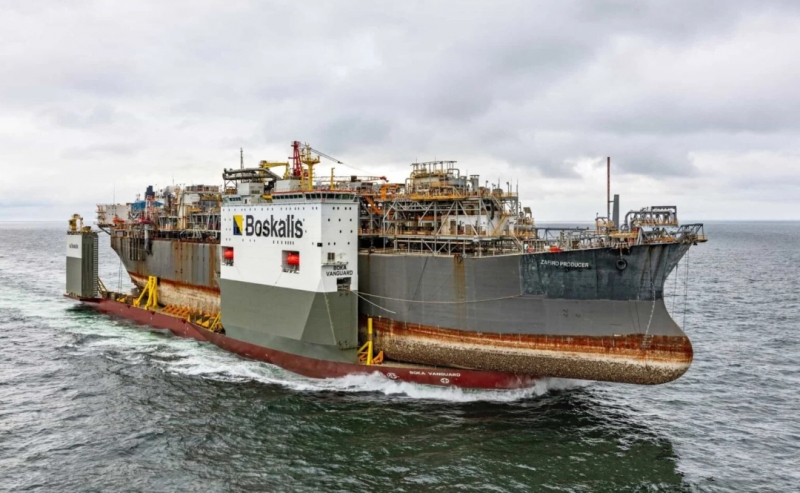 Boskalis 公司最大半潜式重型运输船完成首次退役工程