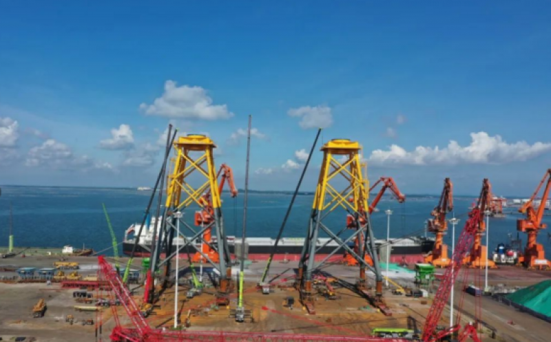 国内批量商用最大、广西首批12兆瓦海上风电导管架顺利交付出海