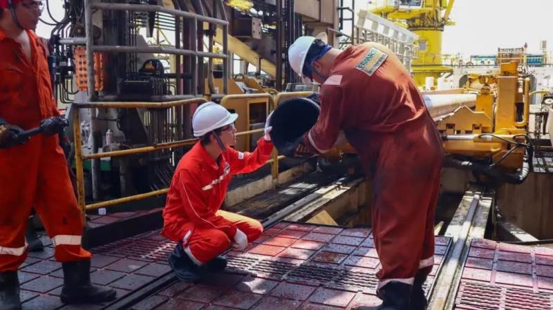 提速超20%，“深海一号”二期工程首口深水高压气井钻井作业完成!