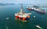 两台钻机在纳米比亚附近为TotalEnergies并肩工作