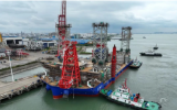 1500吨风电安装平台——“蓝鲲01”离开惠生重工南通基地