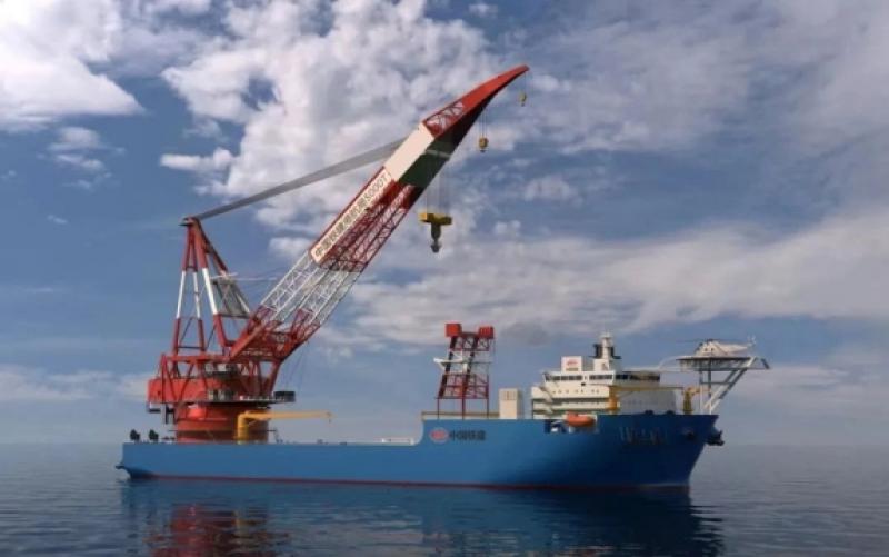 中国铁建港航局5000顿全回转起重船顺利搭载