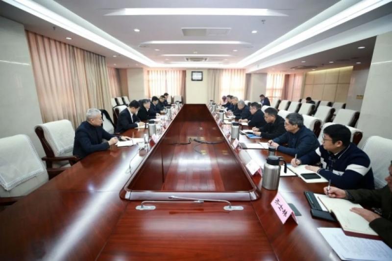 青岛市委常委、副市长耿涛带队走访省海洋局