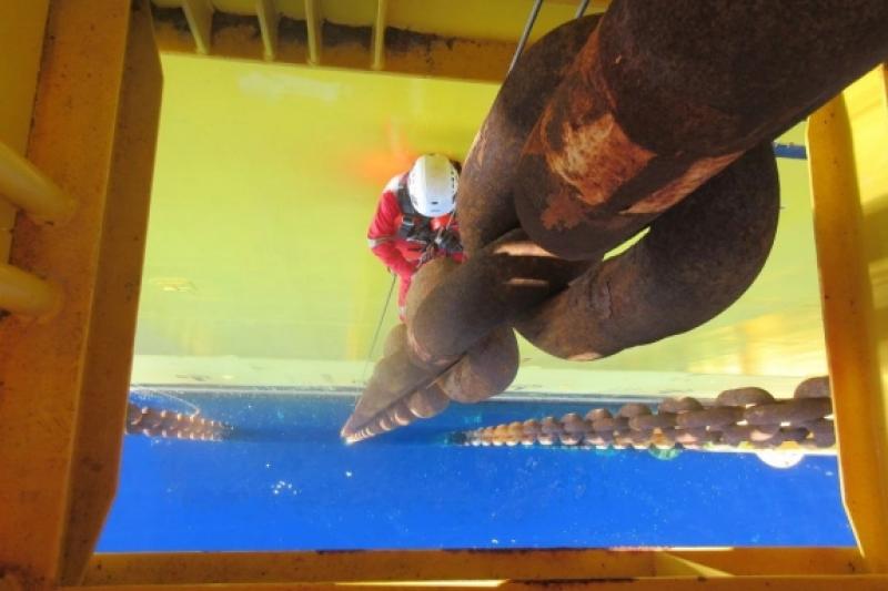 “深海一号”顺利完成自投产以来首次凝析油舱检验任务