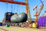 全球最大型海洋液态二氧化碳液货罐吊装上船 