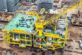 “深海一号”二期工程综合处理平台  陆地建造全部完工