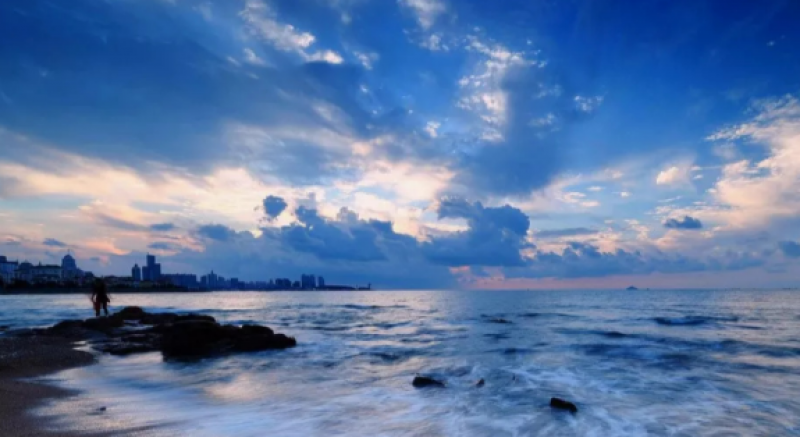 如何将海洋优势转化为发展优势，推进海洋经济高质量发展，助力海洋强国建设?