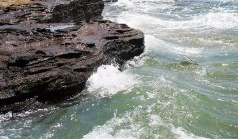 海洋平台钢结构在浪溅区的腐蚀