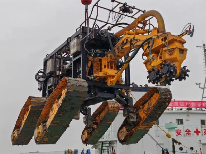 我国首台深海采矿车准备千米海试