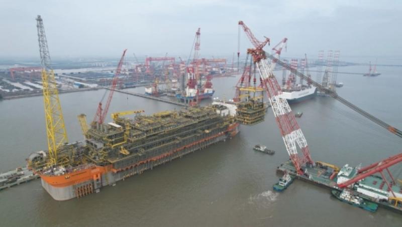 招商工业海门基地FPSO模块项目圆满完成全船21个模块的集成吊装