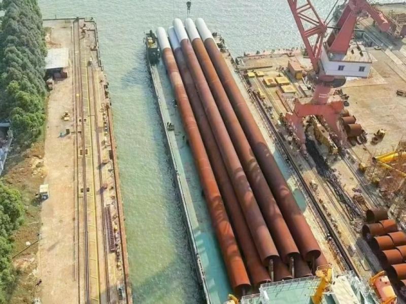 阳江青洲六海上风电场项目首批钢管桩交付 |  防城港海上风电场二期项目首批钢管桩通过验收
