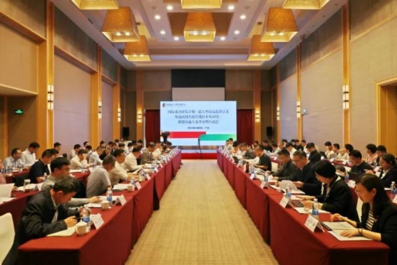 《超大型深远海漂浮式风电机组基础关键技术及应用》五个课题通过评审