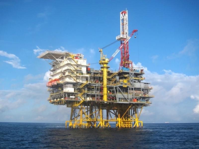 南海东部番禺油田群8井连投创纪录！