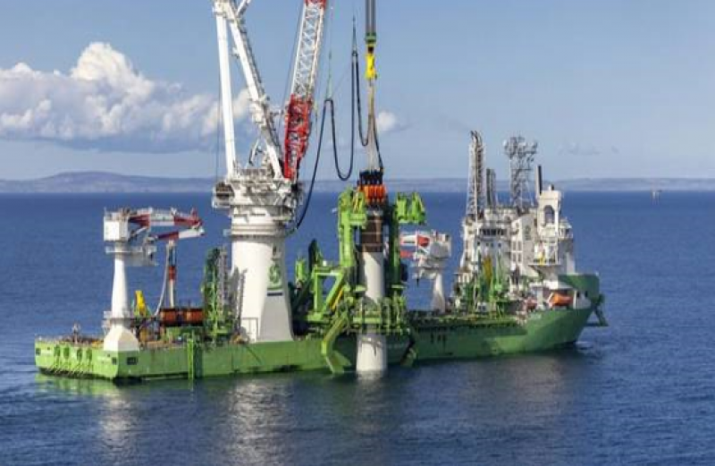 美国在建最大的海上风电场海上风电单桩基础已完成安装