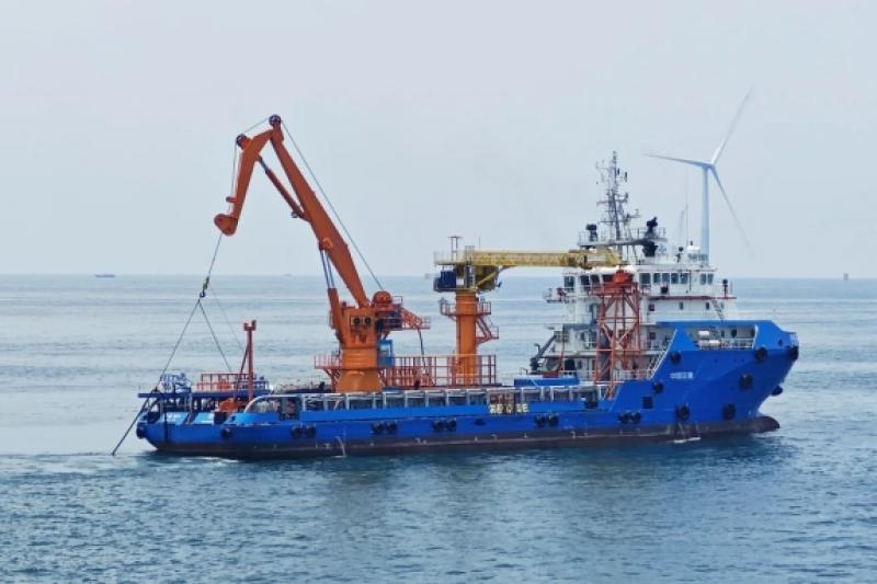 “海峰3001”高效完成海缆铺设、修复和后冲埋项目作业！