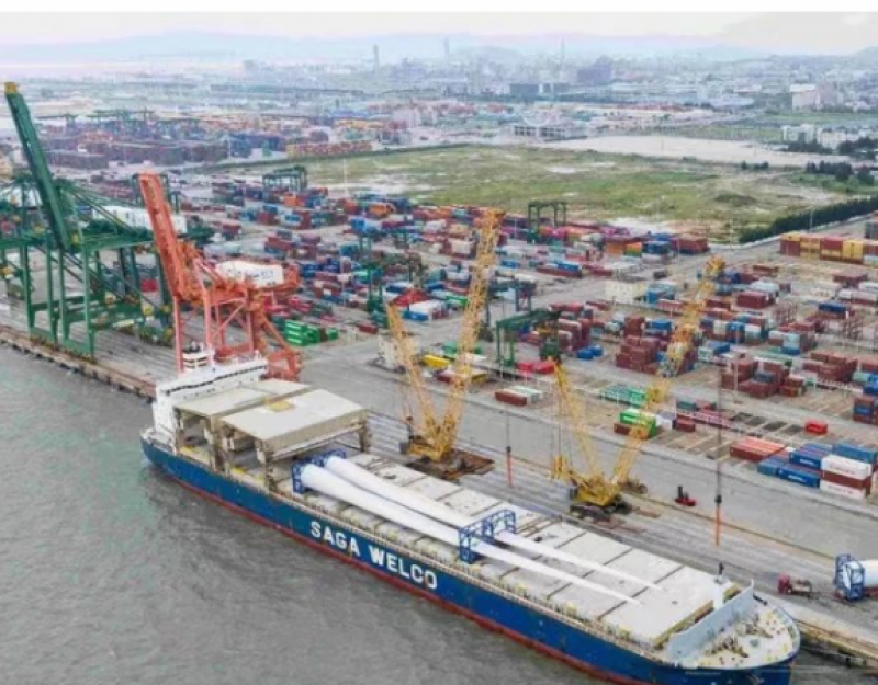 福清8片大功率风电叶片启程远赴英国