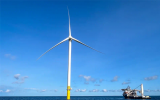 美国704 MW Revolution Wind 海上风电项目首台风机安装完成