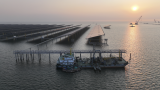 中广核烟台招远400兆瓦海上光伏项目顺利完成35千伏海缆敷设