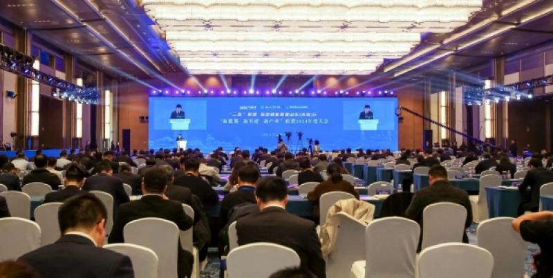 “绿色智能海工技术协同创新中心”揭牌