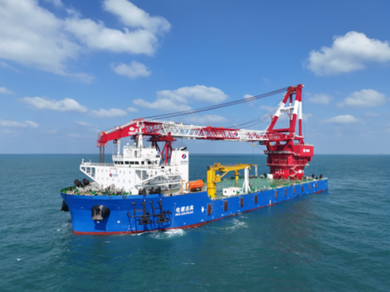 “电建志高”号3600T全回转起重船顺利完成海上试航