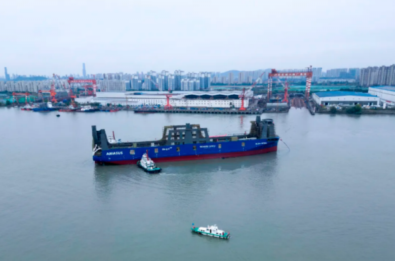 15600DWT风电运输船1号船“Rotra Futura”轮顺利下水