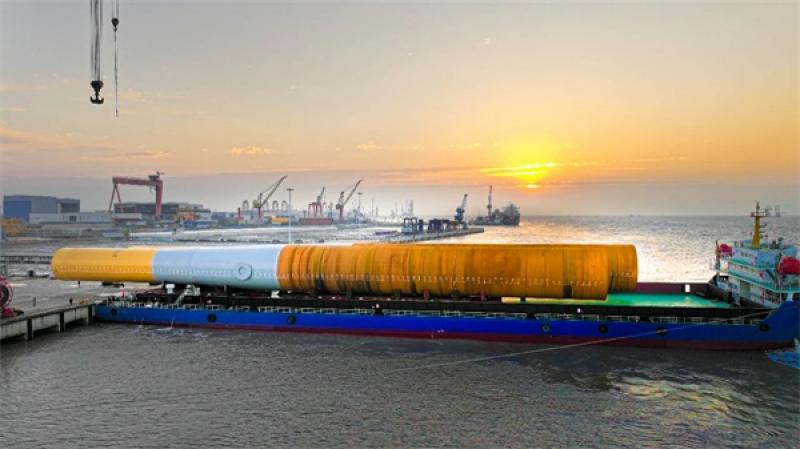 华润电力苍南1号海上风电二期扩建项目首批单桩发运
