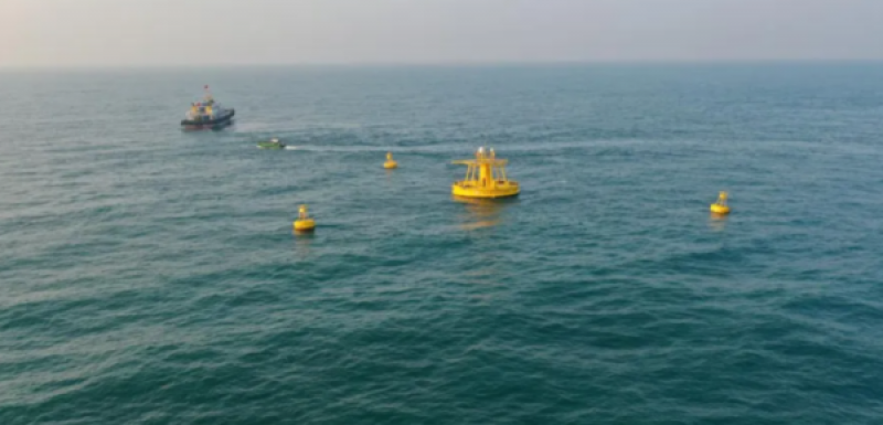 广西首个海洋浮标地震观测站在北部湾海域成功布放