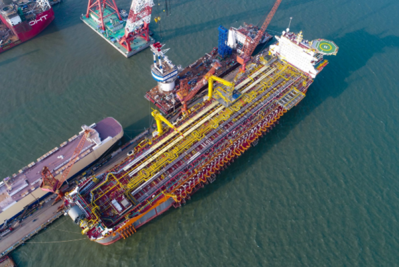 世界首艘碳捕集海上浮式生产储油船在上海建造完毕即将交付使用