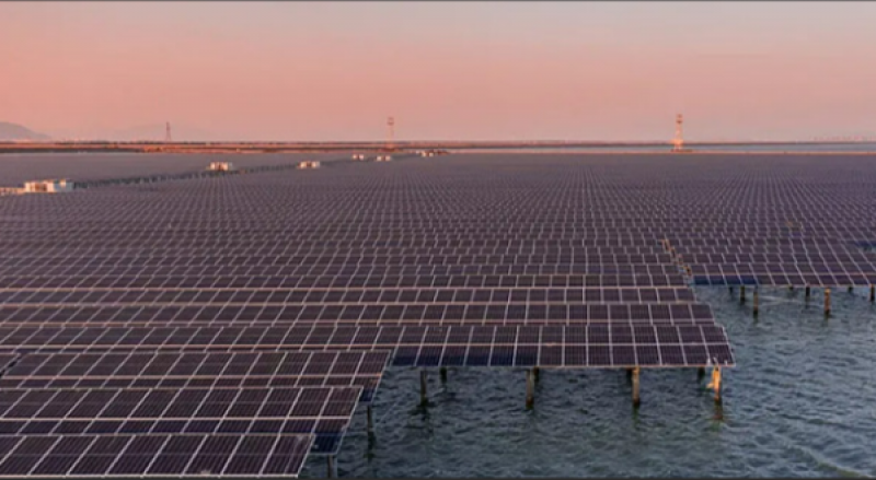 山东电力工程咨询院有限公司取得“ 一种用于大型海上光伏模块安装的容偏装置”专利