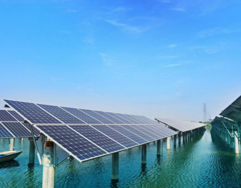 亿晶光电积极研发应用于海面的光伏组件，且已完成产品测试