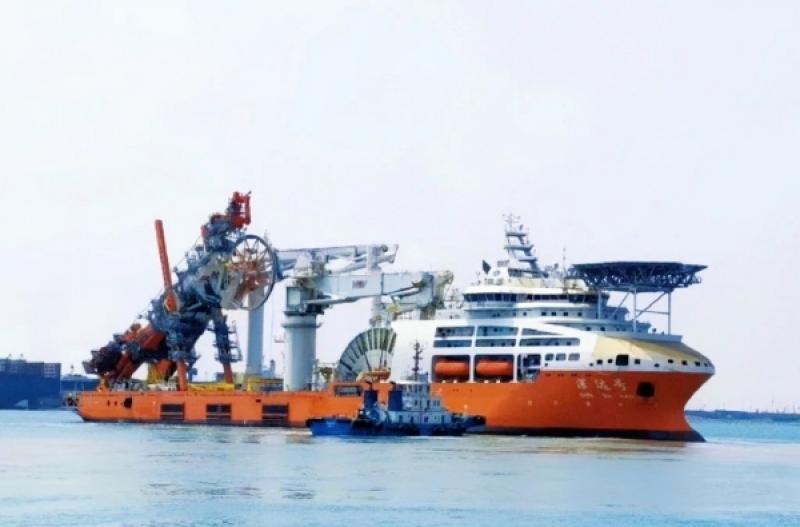 我国自主设计建造的作业能力最强的深潜水工作母船“深达”号成功交付