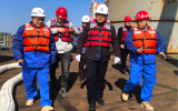 华能山东公司领导深入海上风电项目检查指导并慰问一线职工