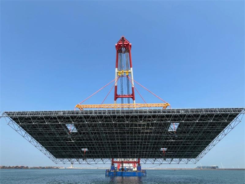 中国电建西北院助力全国首个桩基固定式海上光伏项目全容量并网发电