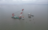 上海市海灾防治项目首个套箱成功安装 海上施工迈向新阶段