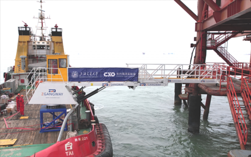长兴海洋实验室波浪补偿栈桥海试成功