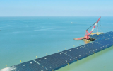 上海市：打造大规模海上光伏基地 推动东海大桥等海上光伏项目建设及并网投运