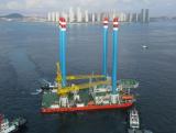 两座新一代浅吃水自升式海上作业支持平台顺利发运
