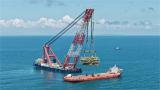 “三航翔安”轮大型吊装首秀，精准完成升压站吊装