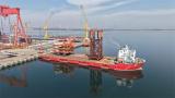 旅大10-1油田10-4区块开发项目导管架和组块完工起运 海上作业全面启动